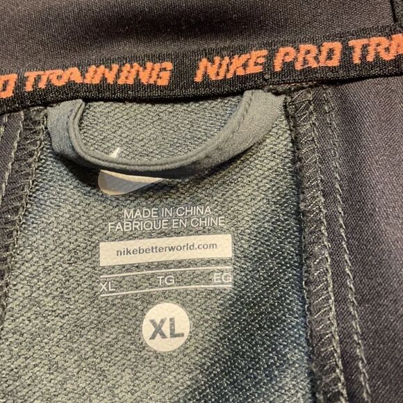 Nike Jacket XL (5140) - Picture 8 of 10